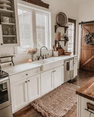 How to Create a Cozy Farmhouse Kitchen on a Budget